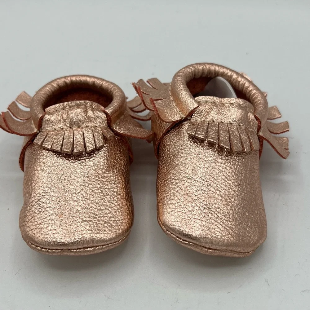 Freshly Picked Baby Moccasins Rose Gold Metallic Fringe Leather Toddler Sz 3 EUC